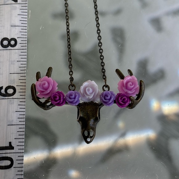 Unique Moose Head Rose Flower Necklace - Picture 1 of 2